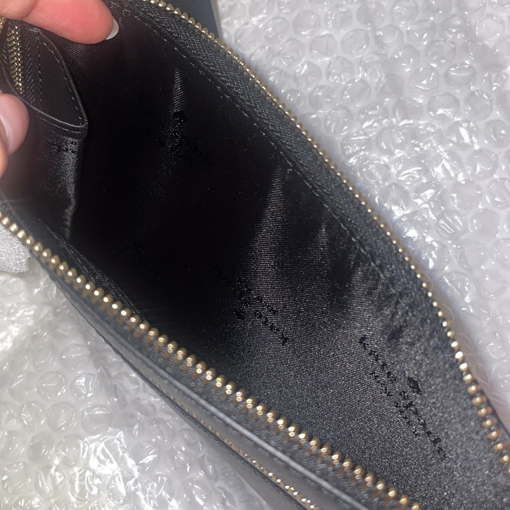 Kate Spade Wristlet - Picture 6 of 6